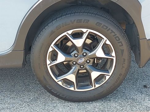 Used 2019 Subaru Crosstrek 2.0i Premium w/ Moonroof Package image 10