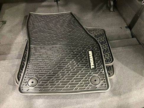 Used 2018 Volkswagen Tiguan S FWD image 36