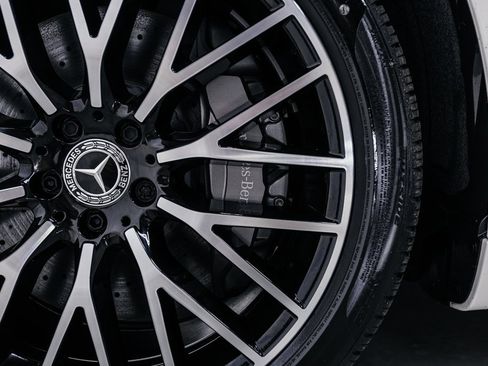 Used 2023 Mercedes-Benz S 580 4MATIC Sedan image 38