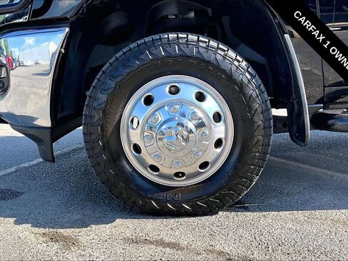 Used 2024 RAM 3500 Laramie w/ Towing Technology Group AWD/4WD image 33