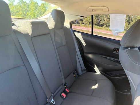 Used 2025 Toyota Corolla LE FWD image 24