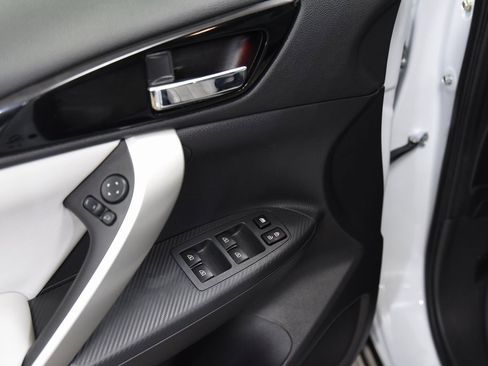 Used 2025 Mitsubishi Eclipse Cross SEL image 16