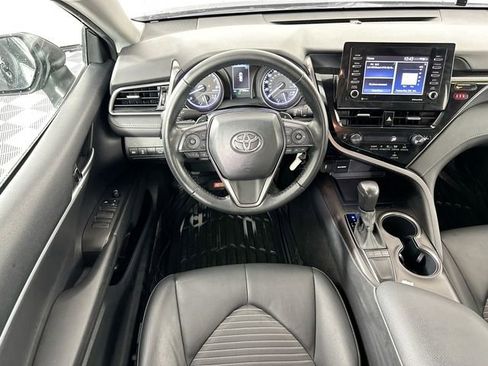 Used 2023 Toyota Camry SE FWD image 10