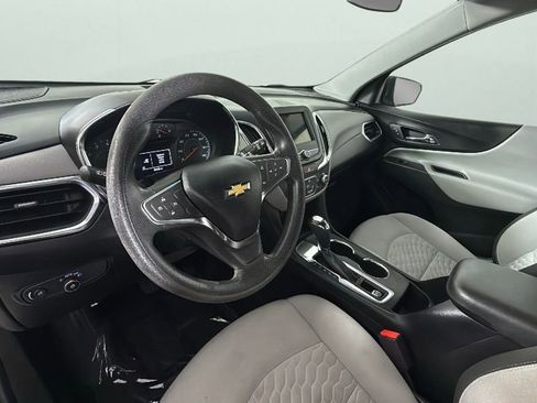 Used 2019 Chevrolet Equinox LS image 18