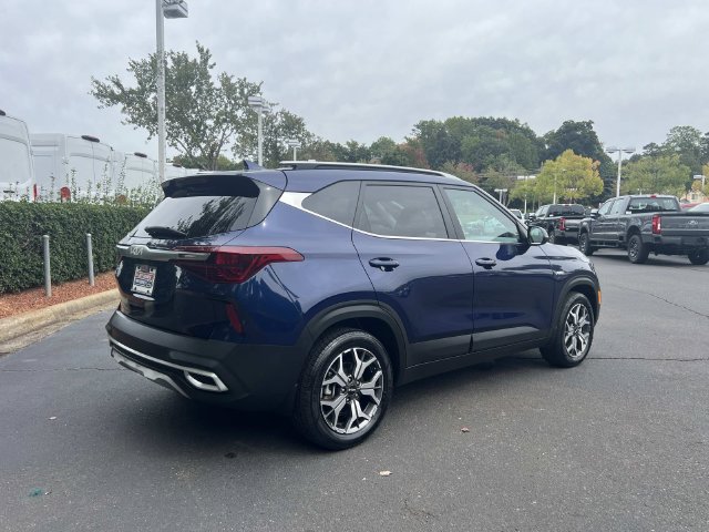 Used 2023 Kia Seltos EX AWD/4WD image 5