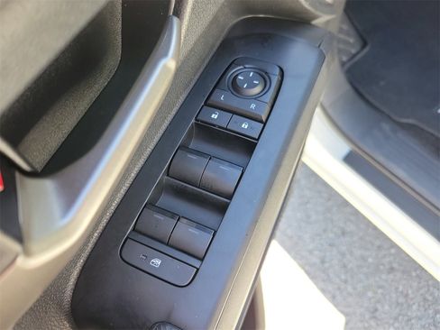 Used 2025 Toyota Tacoma TRD Off-Road image 14