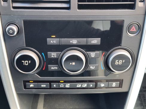 Used 2017 Land Rover Discovery Sport HSE Luxury image 17