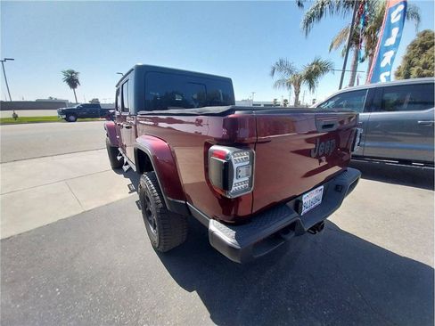 Used 2021 Jeep Gladiator Sport AWD/4WD image 8