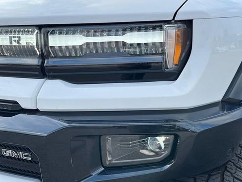 New 2025 GMC Hummer EV 2X image 9