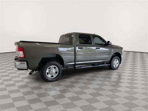 Used 2022 RAM 2500 Tradesman w/ Chrome Appearance Group image 11