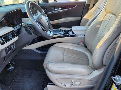 Used 2021 Lincoln Nautilus Reserve w/ Equipment Group 201A image 9