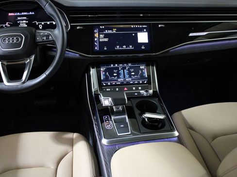 Certified 2025 Audi Q7 2.0T Premium Plus image 21