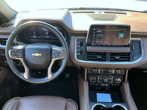 Used 2023 Chevrolet Suburban High Country image 14