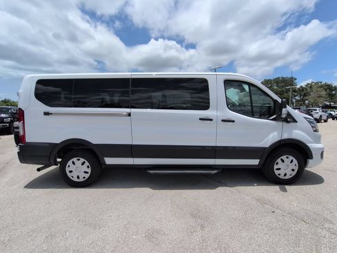 Used 2023 Ford Transit 350 XLT RWD image 4