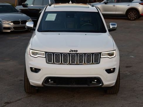 Used 2017 Jeep Grand Cherokee Overland w/ Jeep Active Safety Group image 24