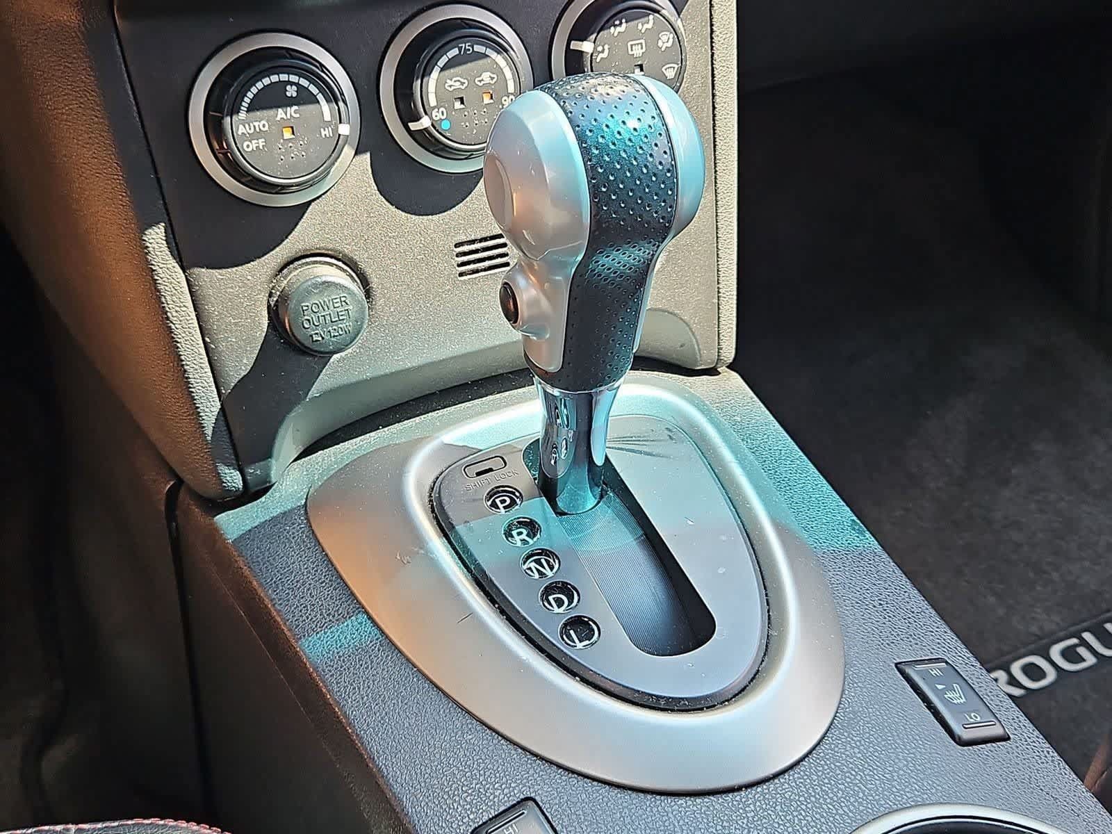 Used 2013 Nissan Rogue SL FWD image 32