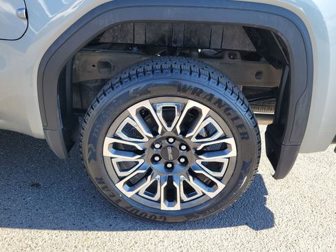Used 2024 GMC Sierra 1500 Denali Ultimate AWD/4WD image 13