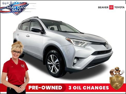 Used 2017 Toyota RAV4 XLE FWD image 1