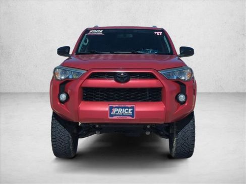 Used 2017 Toyota 4Runner SR5 image 2
