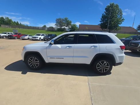 Used 2021 Jeep Grand Cherokee Limited AWD/4WD image 10