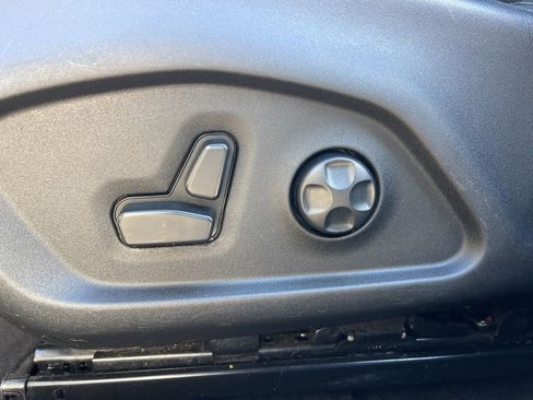 Used 2020 Jeep Compass Limited image 12