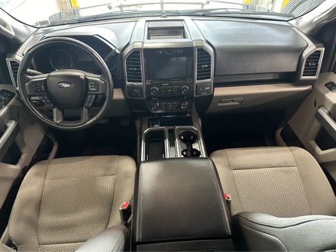 Used 2017 Ford F150 XLT w/ Equipment Group 302A Luxury image 12