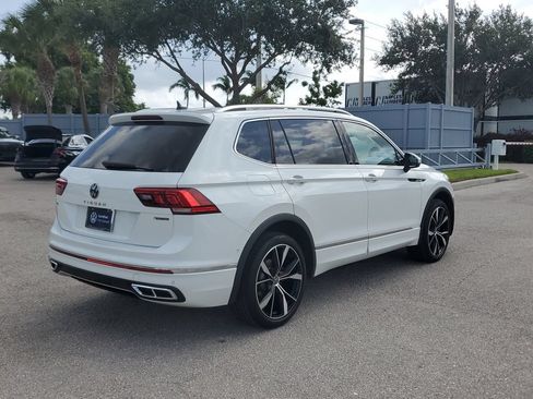 Certified 2024 Volkswagen Tiguan SEL R-Line AWD/4WD image 5