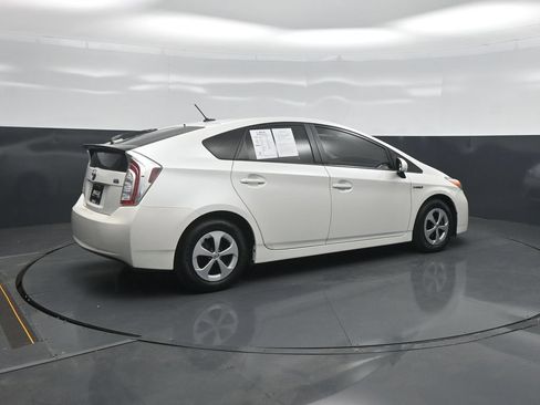 Used 2014 Toyota Prius Four FWD image 7