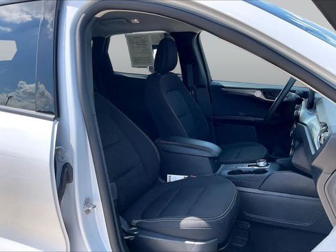Used 2025 Ford Escape Active AWD/4WD image 9