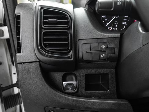 Used 2023 RAM ProMaster 2500 FWD image 32