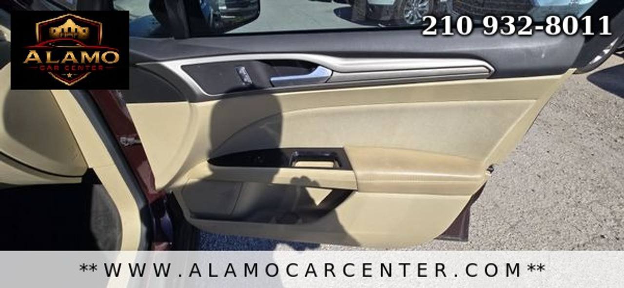 Used 2013 Ford Fusion SE FWD image 18