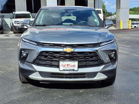 Used 2025 Chevrolet Blazer LT AWD/4WD image 2