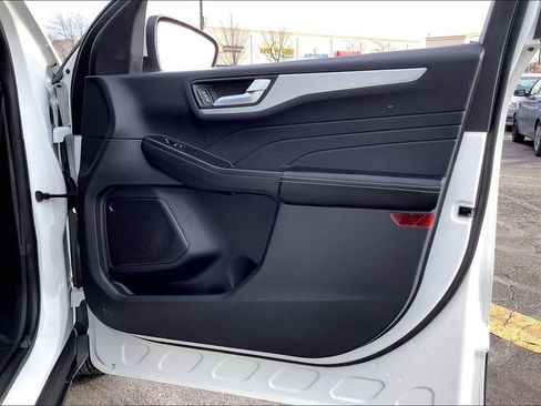 Used 2023 Ford Escape Platinum image 27