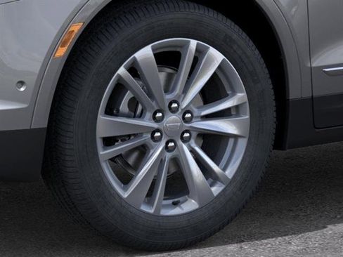 New 2025 Cadillac XT5 Premium Luxury w/ Technology Package AWD/4WD image 9