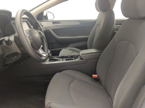 Used 2019 Hyundai Sonata SE FWD image 17