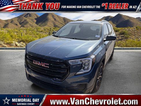 Used 2024 GMC Terrain SLE w/ Elevation Edition FWD image 1