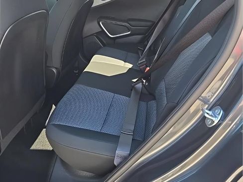 Used 2025 Kia Soul LX w/ LX Technology Package FWD image 12