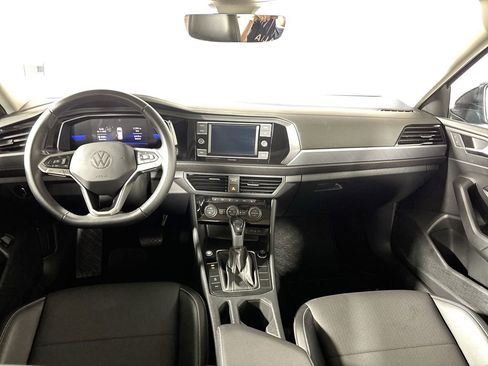 Certified 2023 Volkswagen Jetta SE w/ Panoramic Sunroof Package FWD image 12