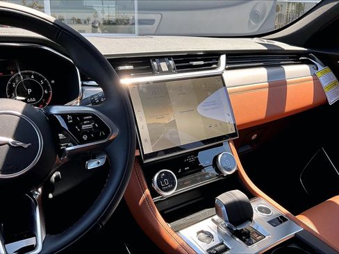 New 2026 Jaguar F-PACE R-Dynamic S AWD/4WD image 7