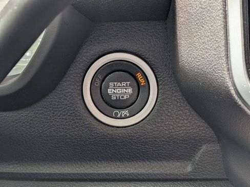 Used 2024 RAM 2500 Big Horn AWD/4WD image 25