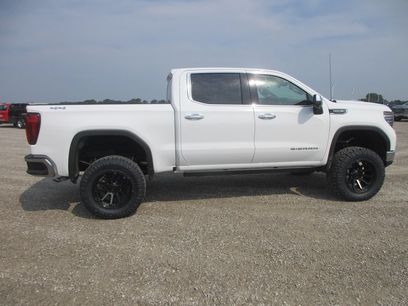 New 2026 GMC Sierra 1500 SLT w/ SLT Convenience Package