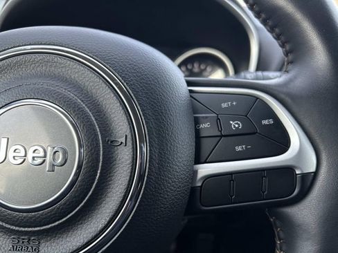 Used 2019 Jeep Compass Latitude image 23