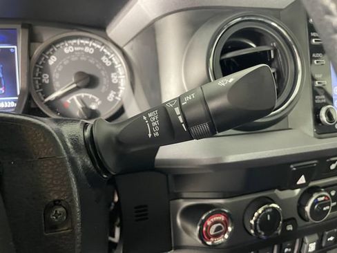 Used 2023 Toyota Tacoma TRD Off-Road w/ TRD Premium Off Road Package AWD/4WD image 16
