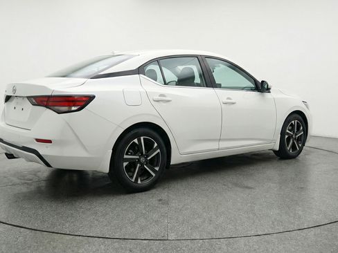 Used 2025 Nissan Sentra SV FWD image 9
