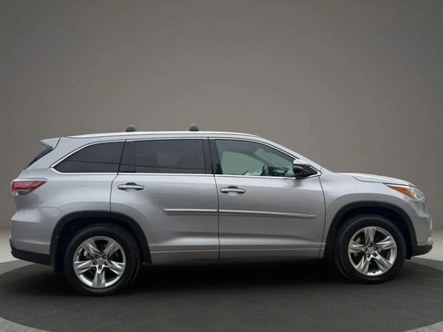 Used 2014 Toyota Highlander Limited AWD/4WD image 8