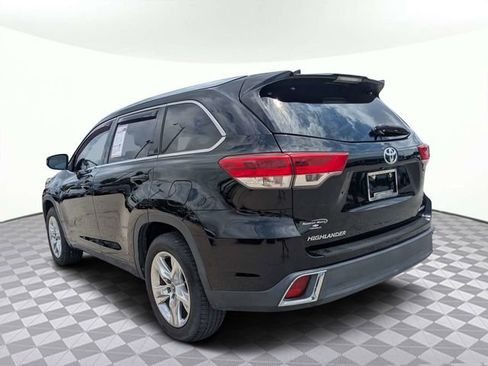 Used 2018 Toyota Highlander Limited FWD image 6