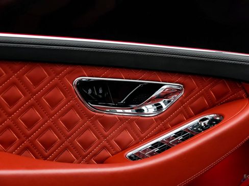 Used 2022 Bentley Continental GT image 93