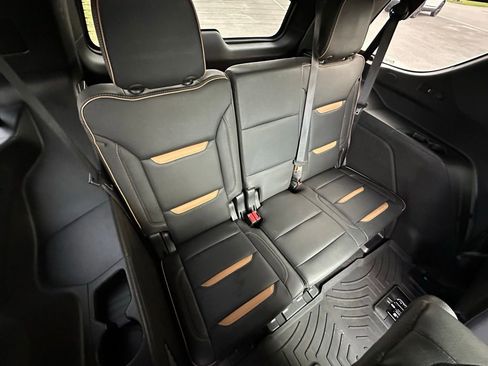 Used 2023 GMC Yukon AT4 AWD/4WD image 23
