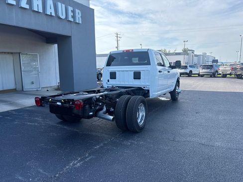 New 2026 RAM 3500 Tradesman AWD/4WD image 8