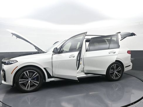 Used 2022 BMW X7 M50i w/ Dynamic Handling Package AWD/4WD image 42